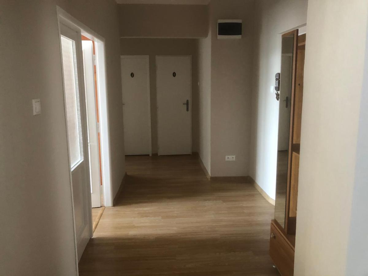Apartman Bea, Snp 12 Velky Krtis Exteriér fotografie